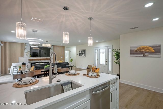 3775 SAN VISCAYA Drive, Jacksonville, FL 32217