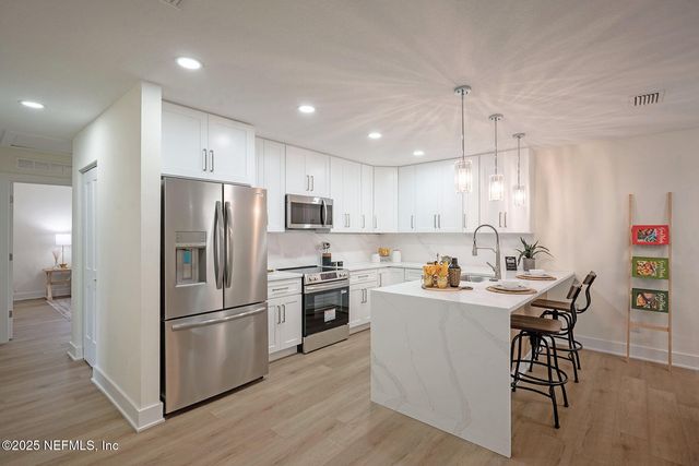 3775 SAN VISCAYA Drive, Jacksonville, FL 32217