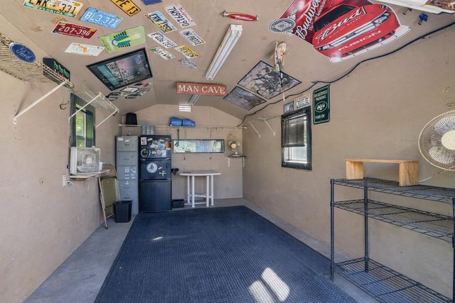 828 Mcintosh Street, West Palm Beach, FL 33405