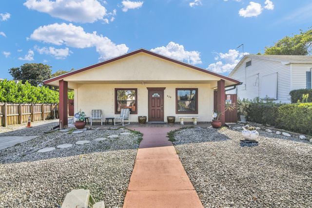 828 Mcintosh Street, West Palm Beach, FL 33405