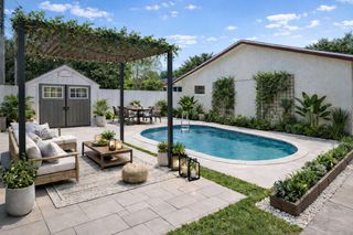 828 Mcintosh Street, West Palm Beach, FL 33405