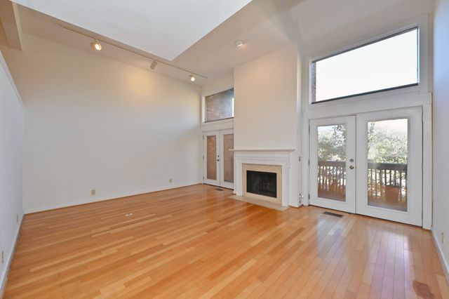 136 Hampton Pl, Nashville, TN 37215