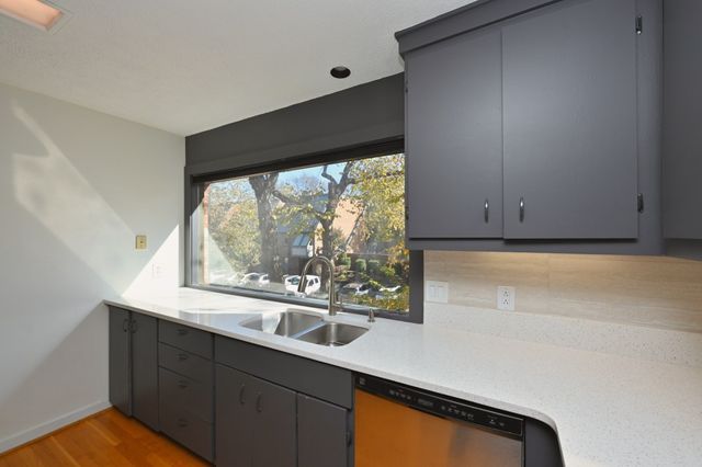 136 Hampton Pl, Nashville, TN 37215