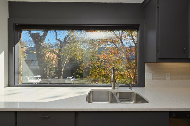 136 Hampton Pl, Nashville, TN 37215