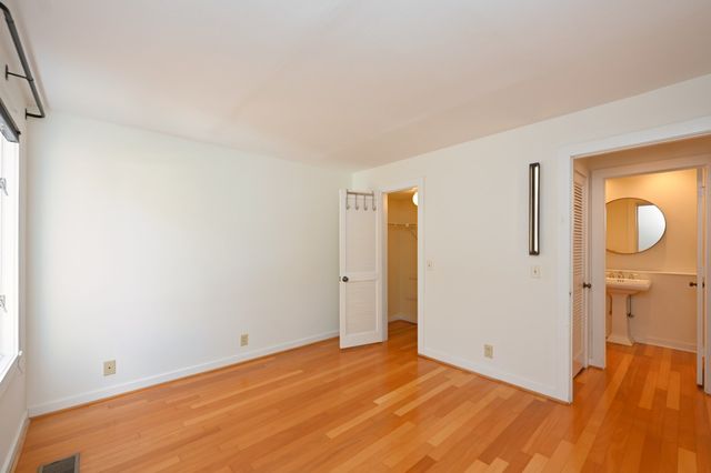 136 Hampton Pl, Nashville, TN 37215