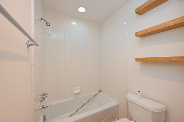 136 Hampton Pl, Nashville, TN 37215