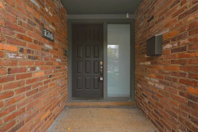 136 Hampton Pl, Nashville, TN 37215