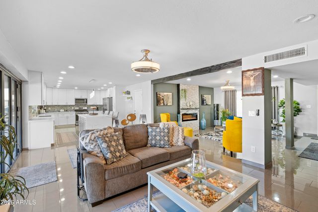 11215 N 37TH Avenue, Phoenix, AZ 85029