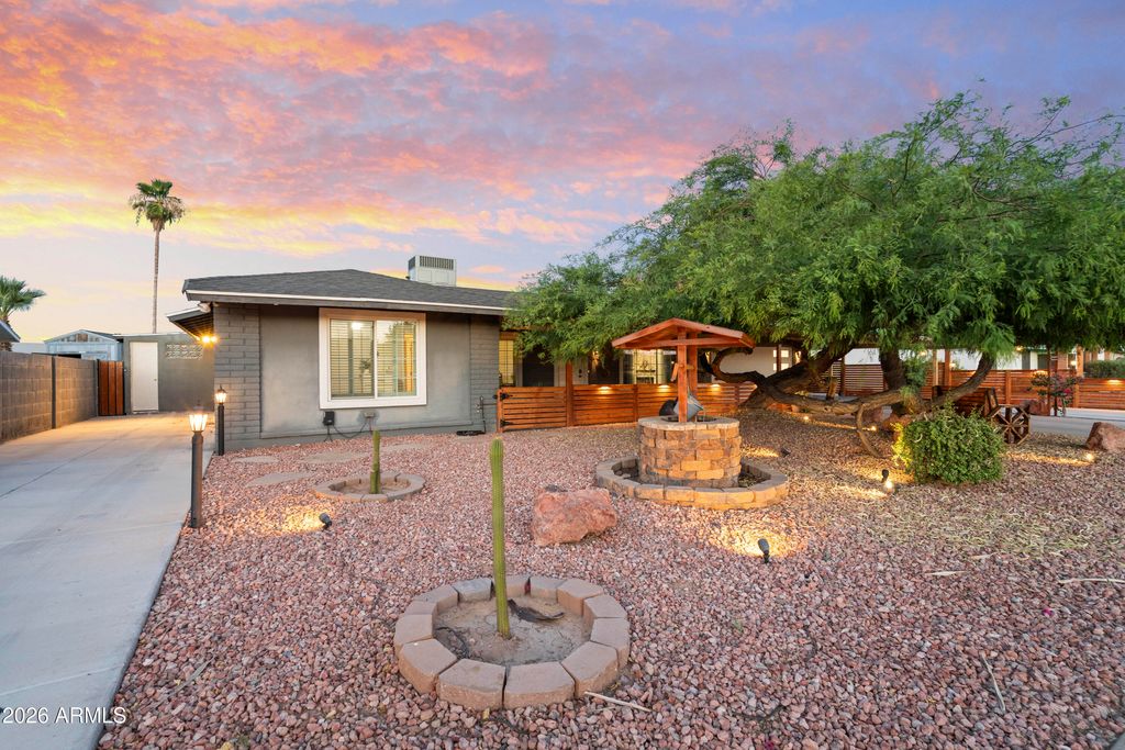 11215 N 37TH Avenue, Phoenix, AZ 85029 — photo 2