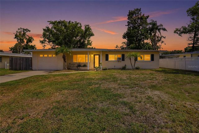 2627 DUEBY STREET, Sarasota, FL 34231