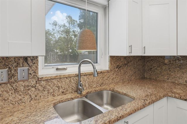 2627 DUEBY STREET, Sarasota, FL 34231