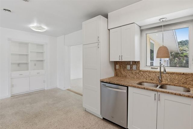 2627 DUEBY STREET, Sarasota, FL 34231