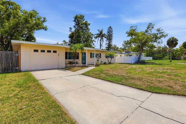 2627 DUEBY STREET, Sarasota, FL 34231