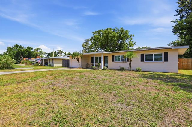 2627 DUEBY STREET, Sarasota, FL 34231
