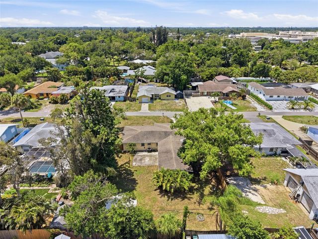 2627 DUEBY STREET, Sarasota, FL 34231