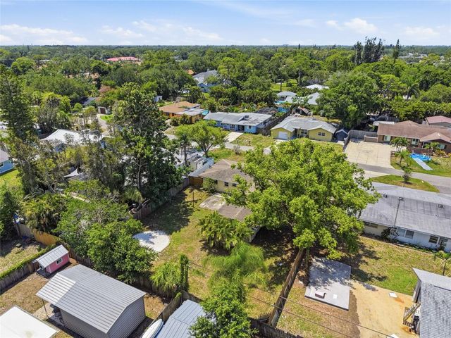 2627 DUEBY STREET, Sarasota, FL 34231