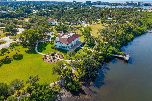 2627 DUEBY STREET, Sarasota, FL 34231