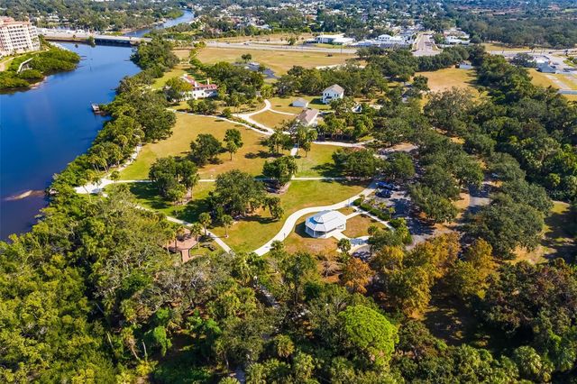 2627 DUEBY STREET, Sarasota, FL 34231