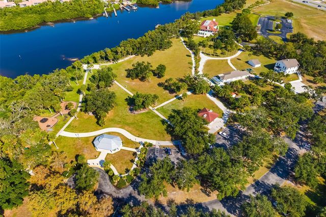 2627 DUEBY STREET, Sarasota, FL 34231