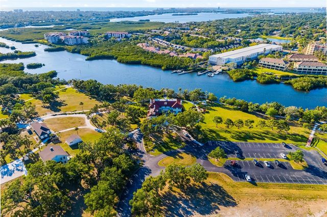 2627 DUEBY STREET, Sarasota, FL 34231