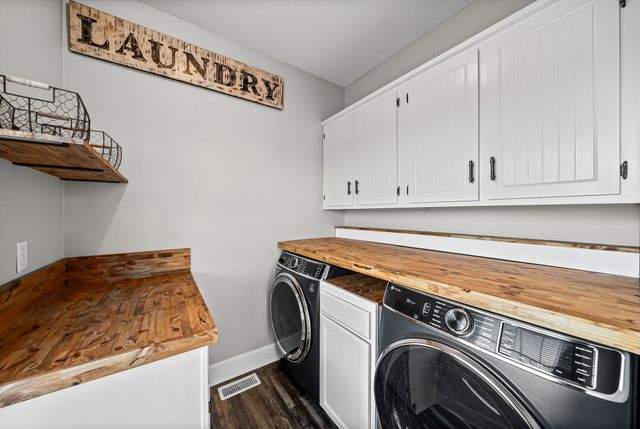 2175 Jim Taylor Rd, Woodlawn, TN 37191