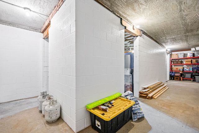 2175 Jim Taylor Rd, Woodlawn, TN 37191