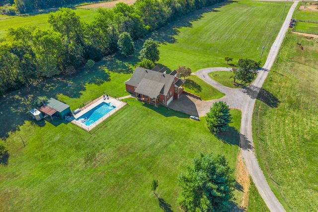 2175 Jim Taylor Rd, Woodlawn, TN 37191