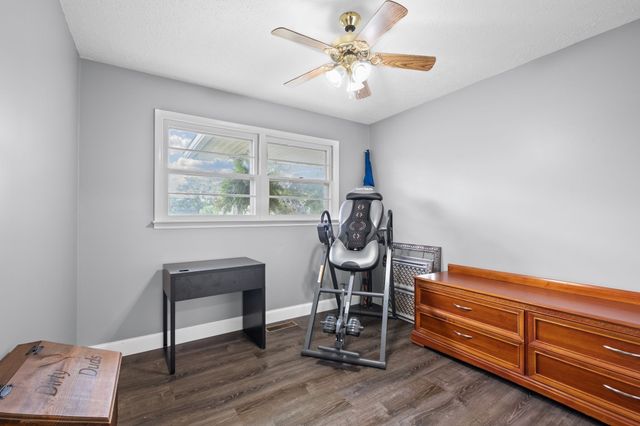 627 Ragsdale Rd, Manchester, TN 37355