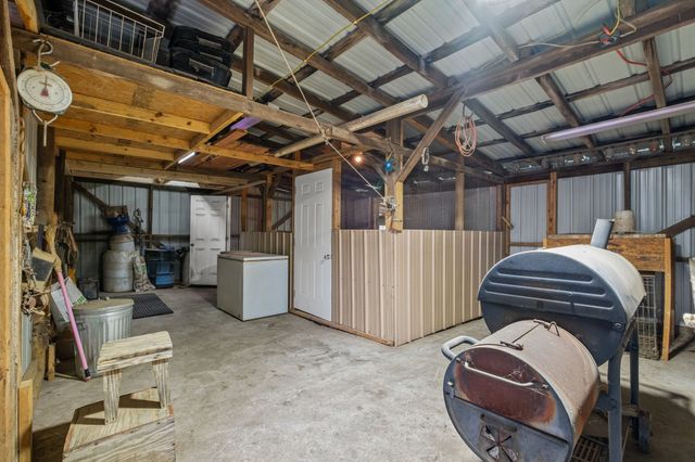 627 Ragsdale Rd, Manchester, TN 37355