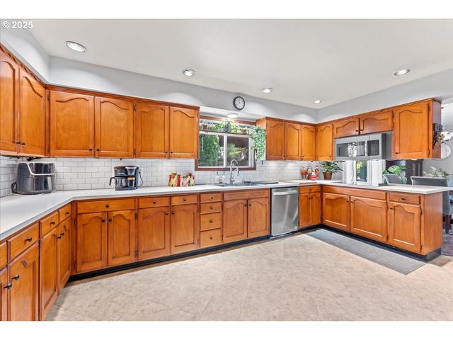 9811 Ne 152ND Ave, Vancouver, WA 98682