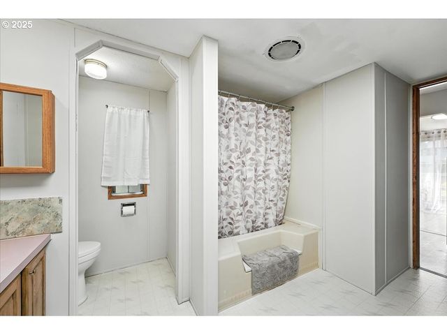 9811 Ne 152ND Ave, Vancouver, WA 98682