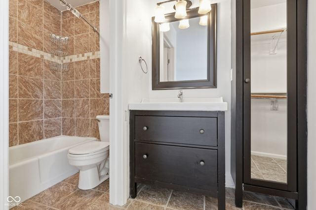 2260 Rome Drive, Indianapolis, IN 46228