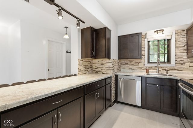 2260 Rome Drive, Indianapolis, IN 46228