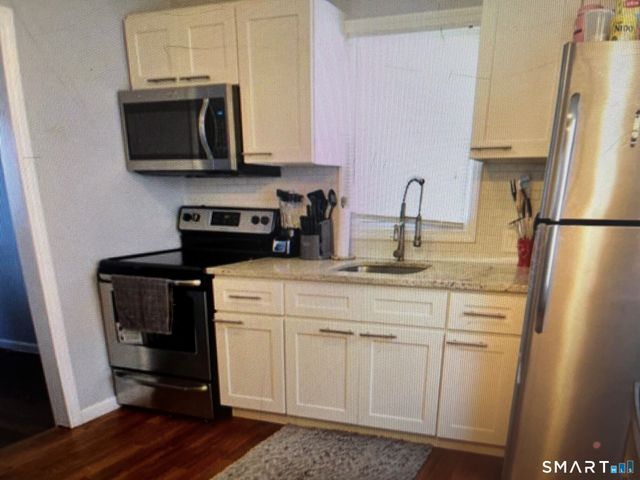 175 Alexander Drive, Bridgeport, CT 06606