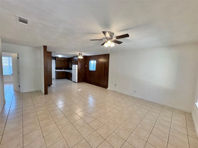 4925 Geddes Avenue, Fort Worth, TX 76107