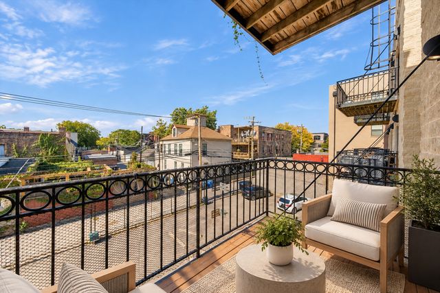2842 N Halsted Street 3N, Chicago, IL 60657