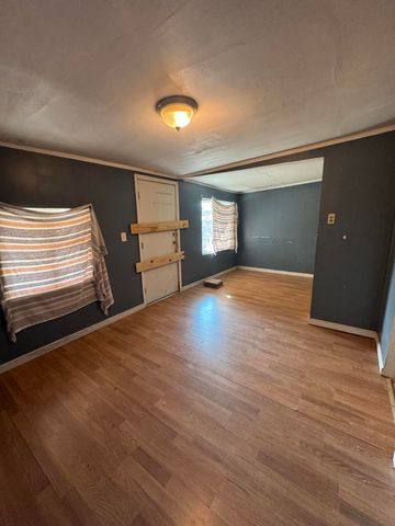 405 Lawson Road, Bakersfield, CA 93307