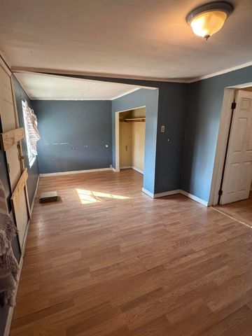 405 Lawson Road, Bakersfield, CA 93307