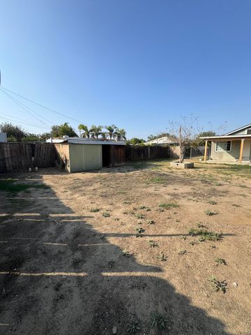 405 Lawson Road, Bakersfield, CA 93307