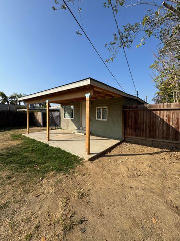 405 Lawson Road, Bakersfield, CA 93307