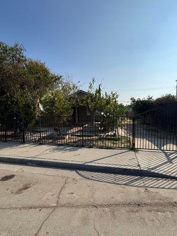 405 Lawson Road, Bakersfield, CA 93307