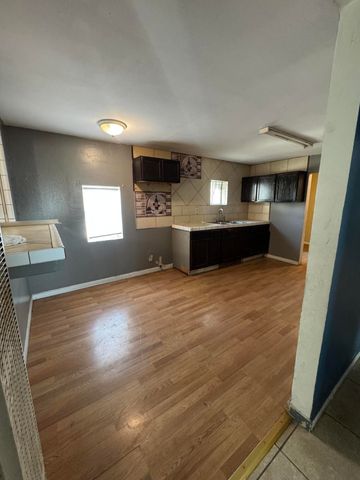 405 Lawson Road, Bakersfield, CA 93307