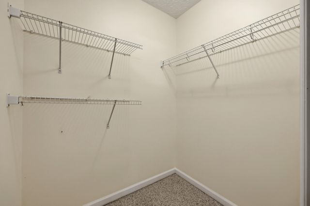 184 White Oak Trace, Lexington, KY 40511