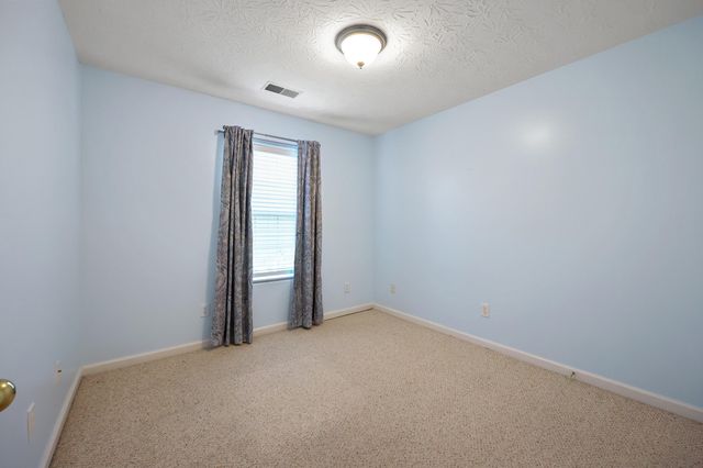 184 White Oak Trace, Lexington, KY 40511