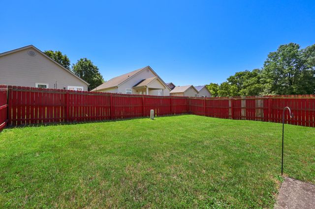 184 White Oak Trace, Lexington, KY 40511