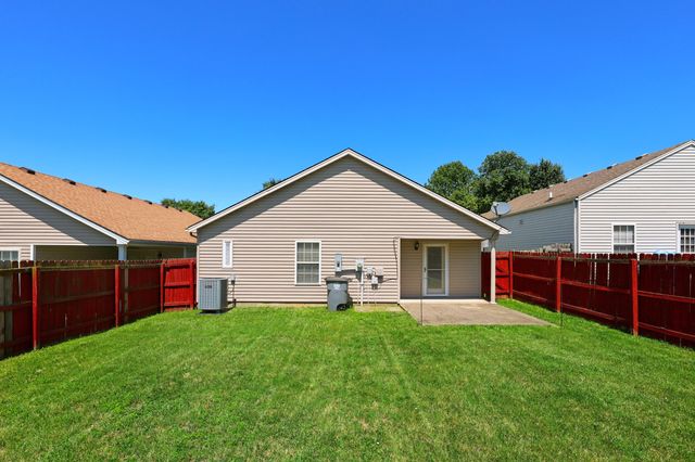 184 White Oak Trace, Lexington, KY 40511
