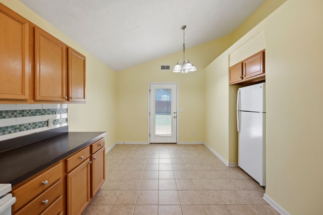 184 White Oak Trace, Lexington, KY 40511