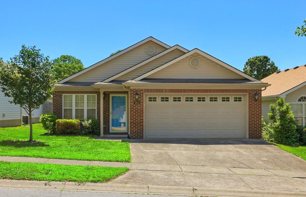 184 White Oak Trace, Lexington, KY 40511