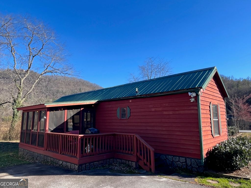 356 River Vista Drive, Dillard, GA 30537