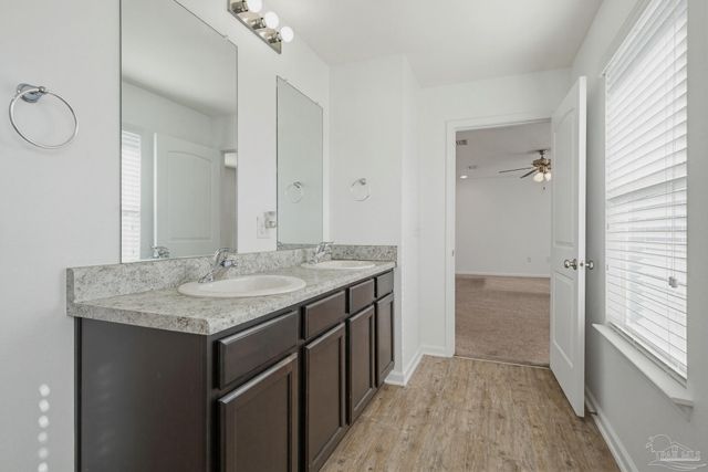 5894 Blackhorse Cir, Pensacola, FL 32526